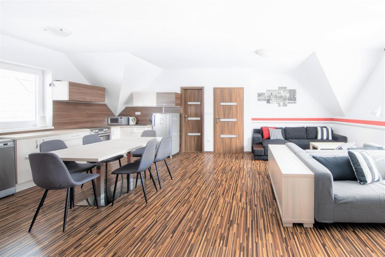 Rodinne Apartmany Alex & Gregor Bešeňová エクステリア 写真