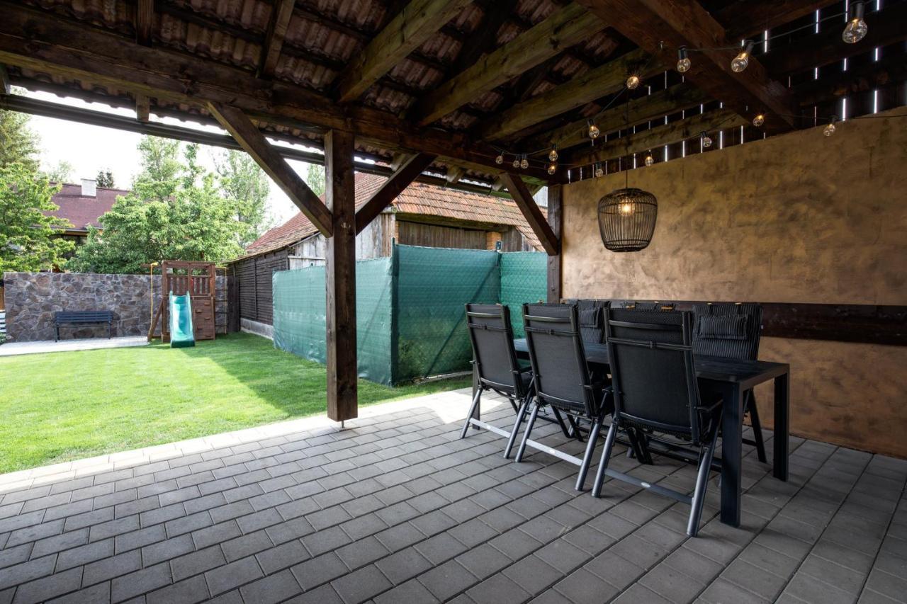 Rodinne Apartmany Alex & Gregor Bešeňová エクステリア 写真