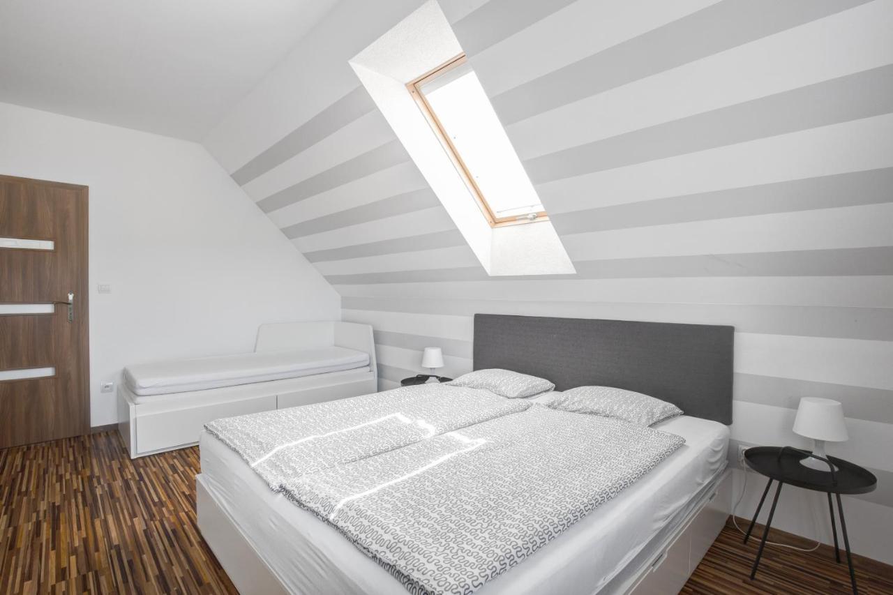 Rodinne Apartmany Alex & Gregor Bešeňová エクステリア 写真