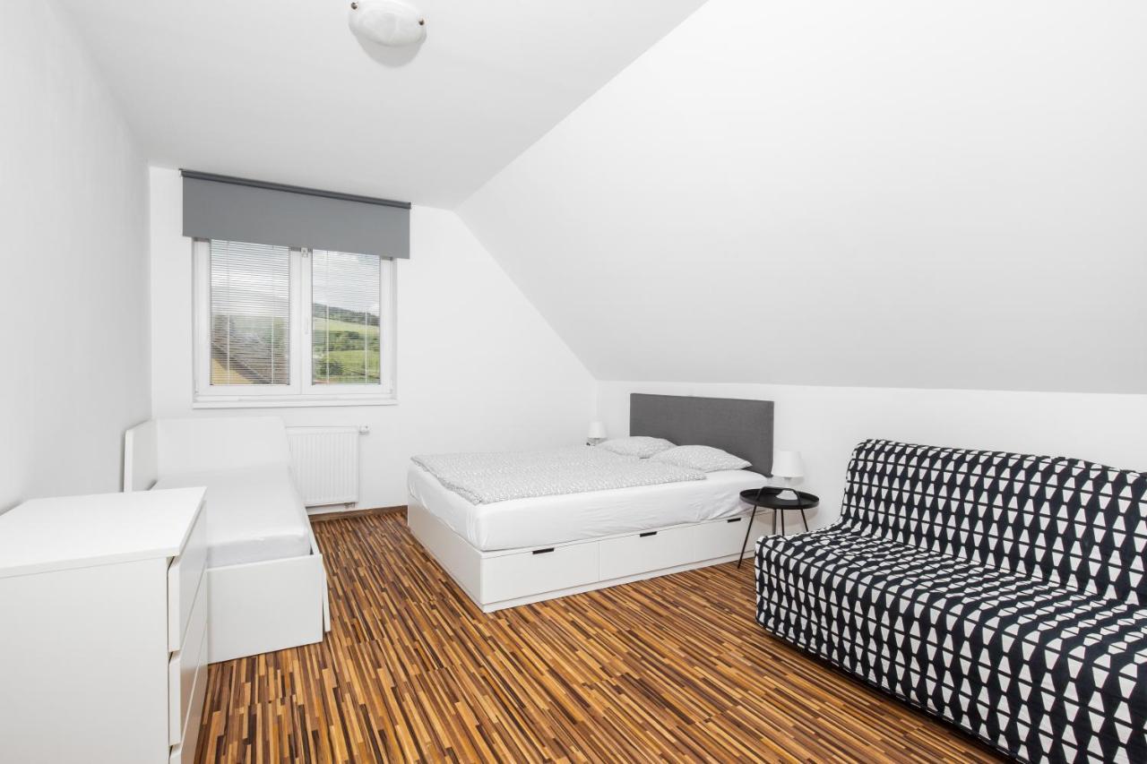Rodinne Apartmany Alex & Gregor Bešeňová エクステリア 写真