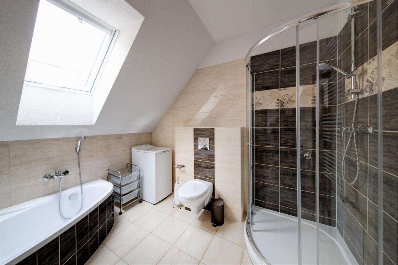 Rodinne Apartmany Alex & Gregor Bešeňová エクステリア 写真